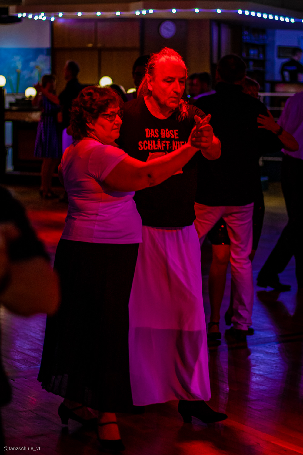 20230318 Black and White Tanzparty 3183